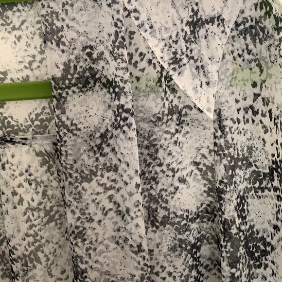 Sheer Printed Cardigan - Picture 3 of 3